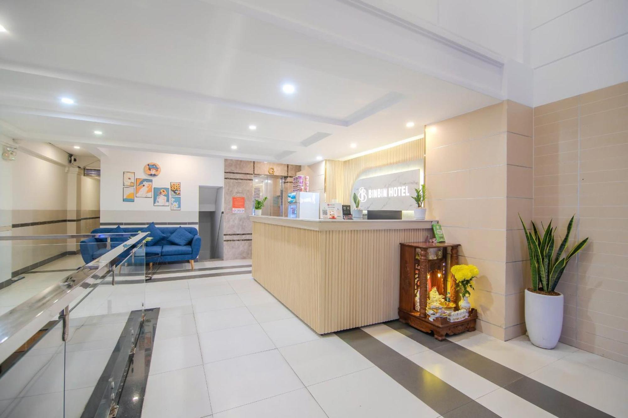 Bin Bin Hotel 5 - Near Lotte Mart D7 Bandar Ho Chi Minh Luaran gambar
